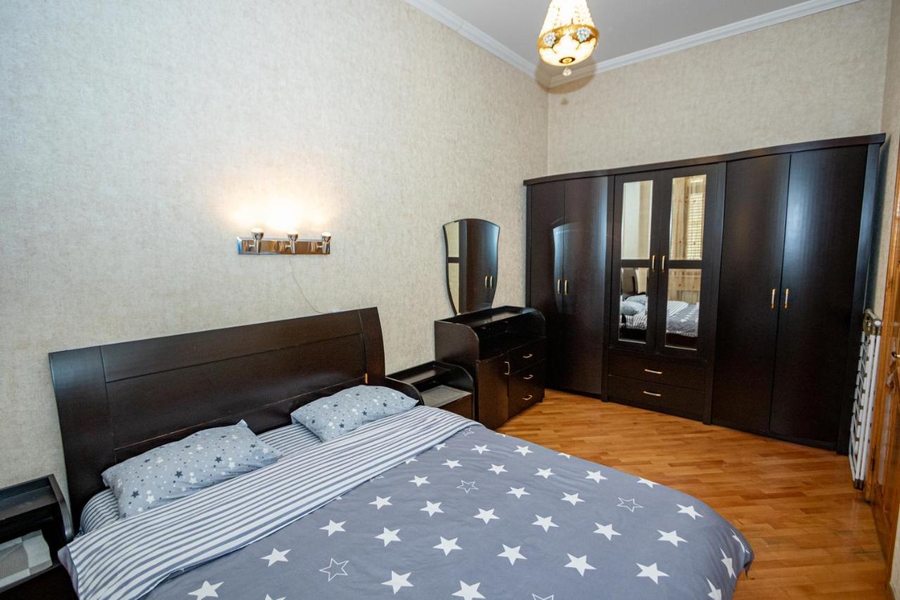 Barnaba Apartment Tbilisi Buitenkant foto