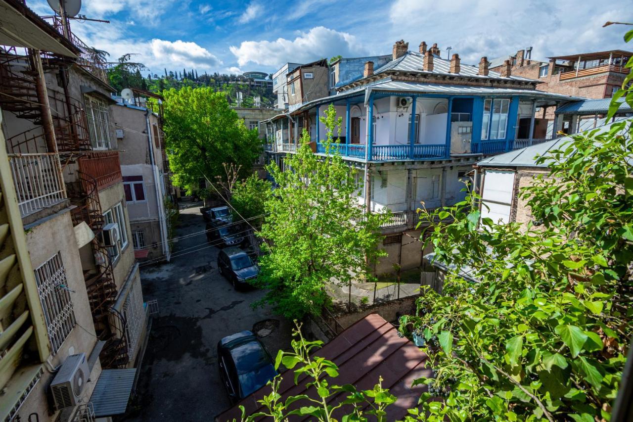 Barnaba Apartment Tbilisi Buitenkant foto