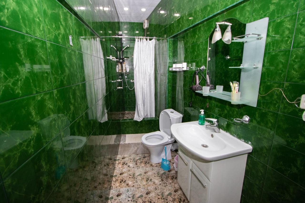 Barnaba Apartment Tbilisi Buitenkant foto