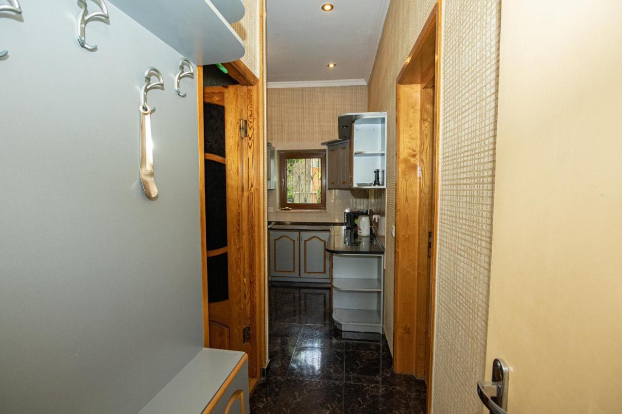 Barnaba Apartment Tbilisi Buitenkant foto