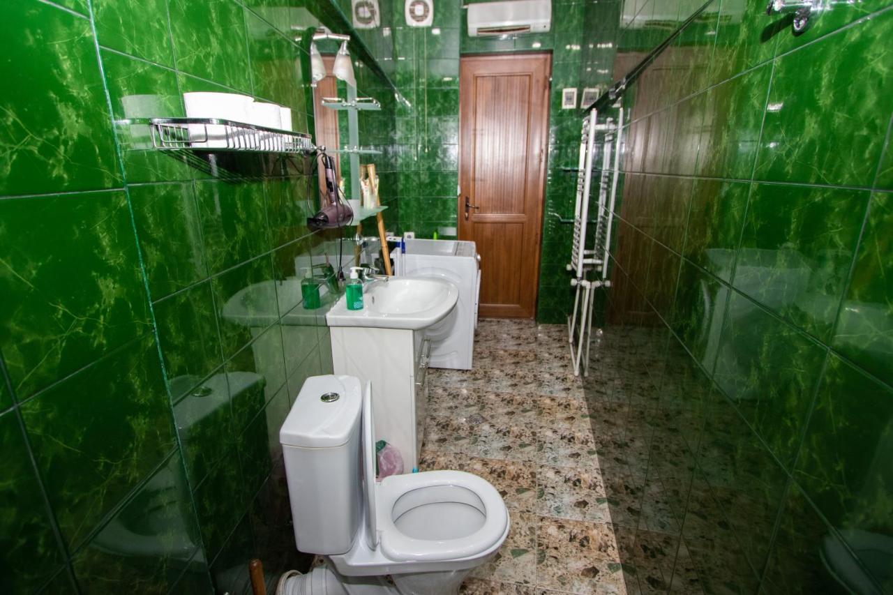 Barnaba Apartment Tbilisi Buitenkant foto
