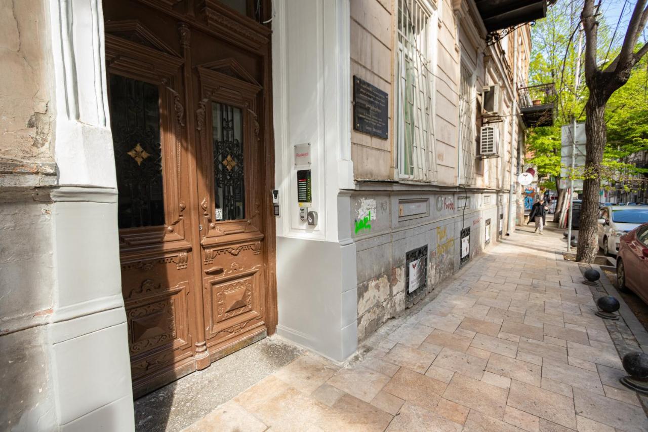 Barnaba Apartment Tbilisi Buitenkant foto