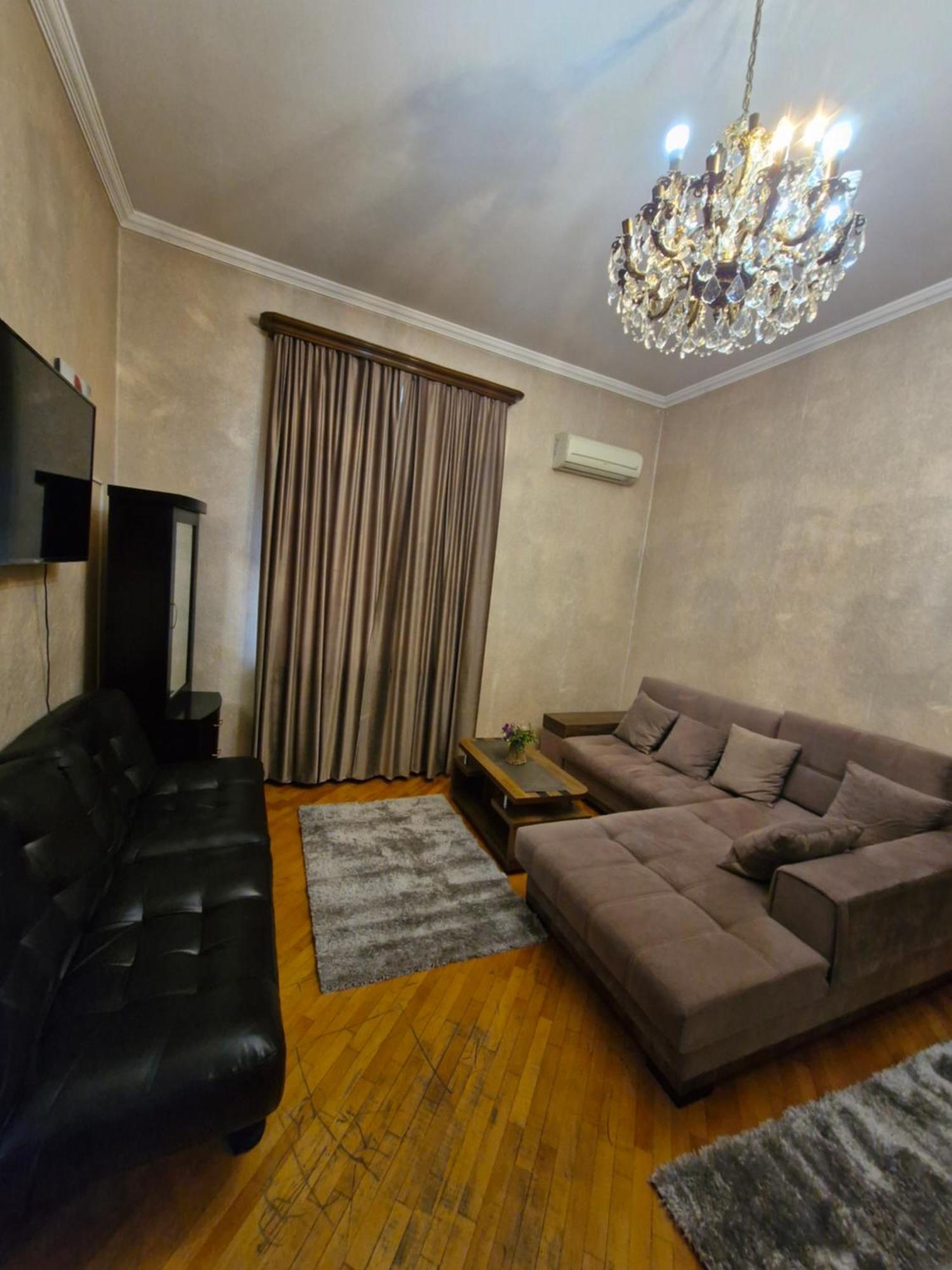 Barnaba Apartment Tbilisi Buitenkant foto