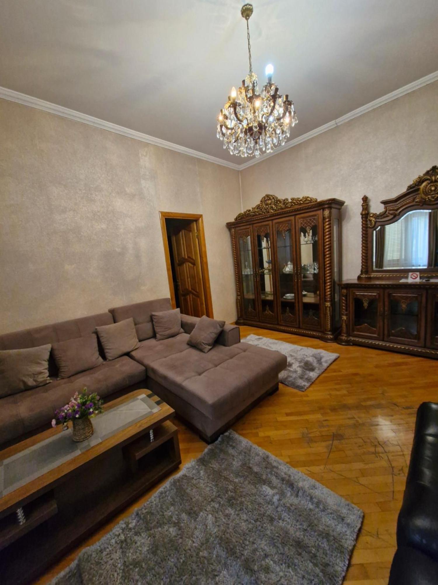 Barnaba Apartment Tbilisi Buitenkant foto
