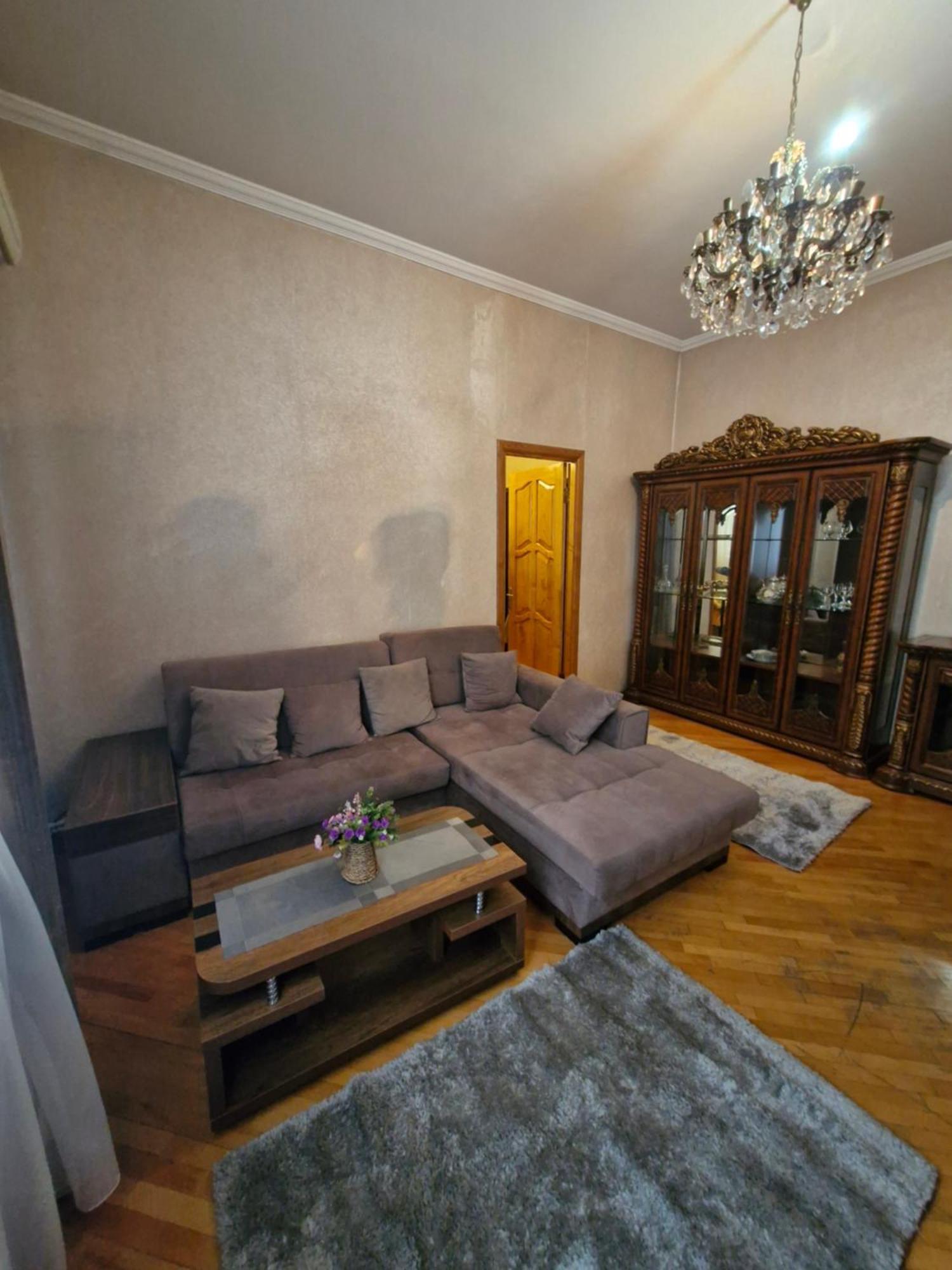 Barnaba Apartment Tbilisi Buitenkant foto