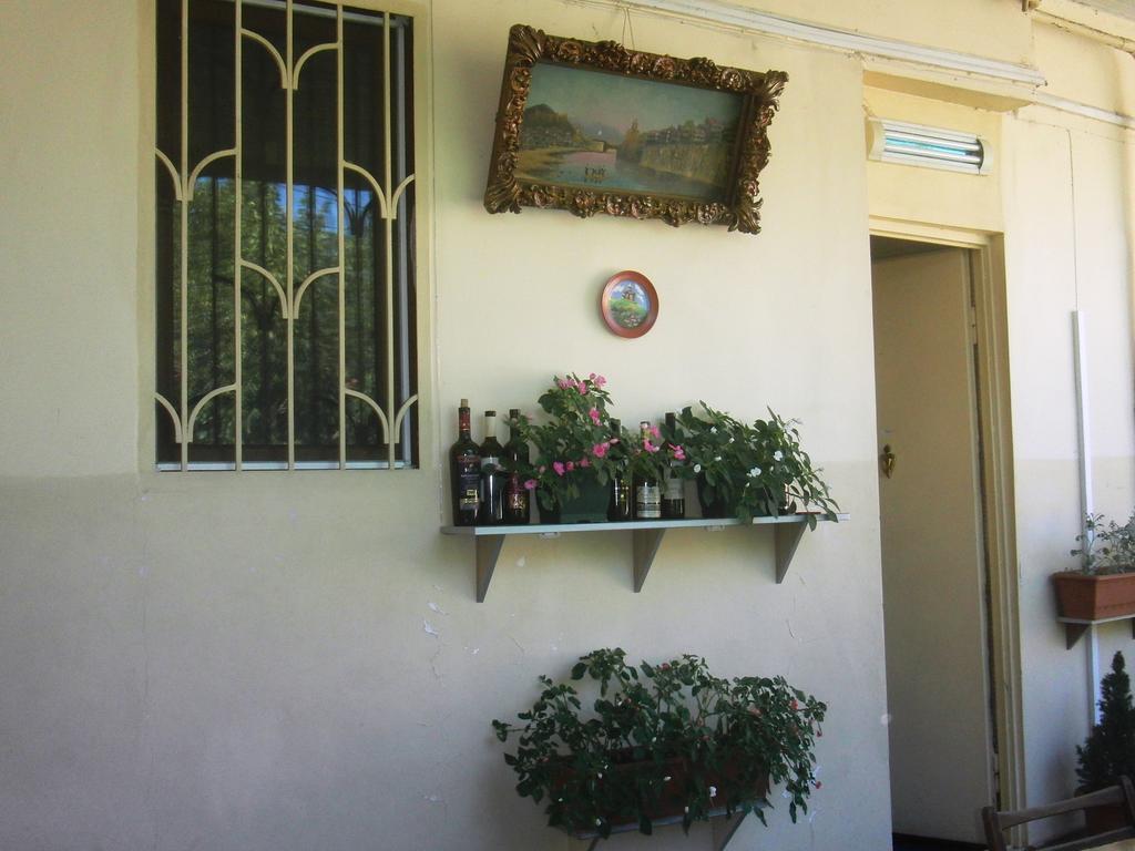Barnaba Apartment Tbilisi Buitenkant foto